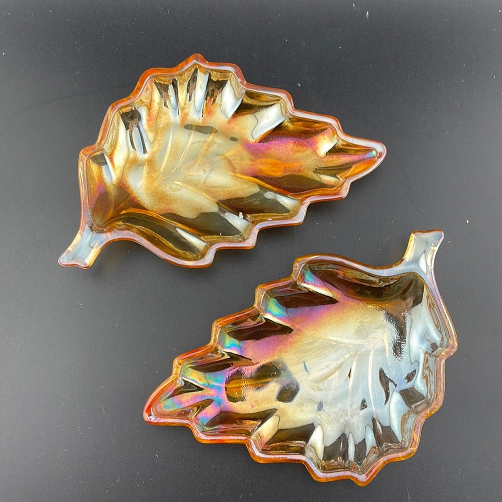 Vintage Carnival Glass Decorative Leaf Set of 2 - Picture 2 of 3